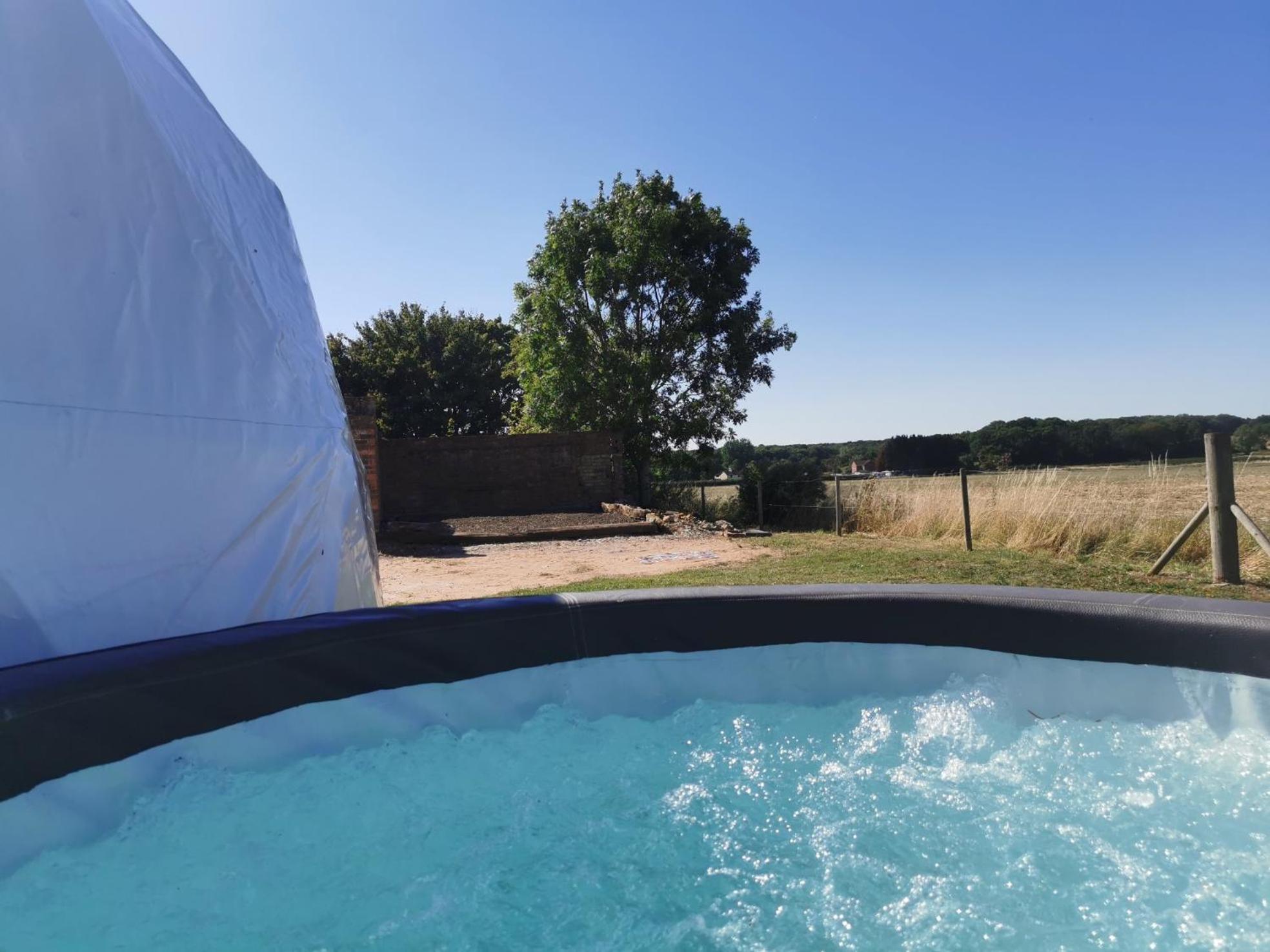 LangworthLincoln Star Dome, Hot Tub, Bbqアパートメント エクステリア 写真