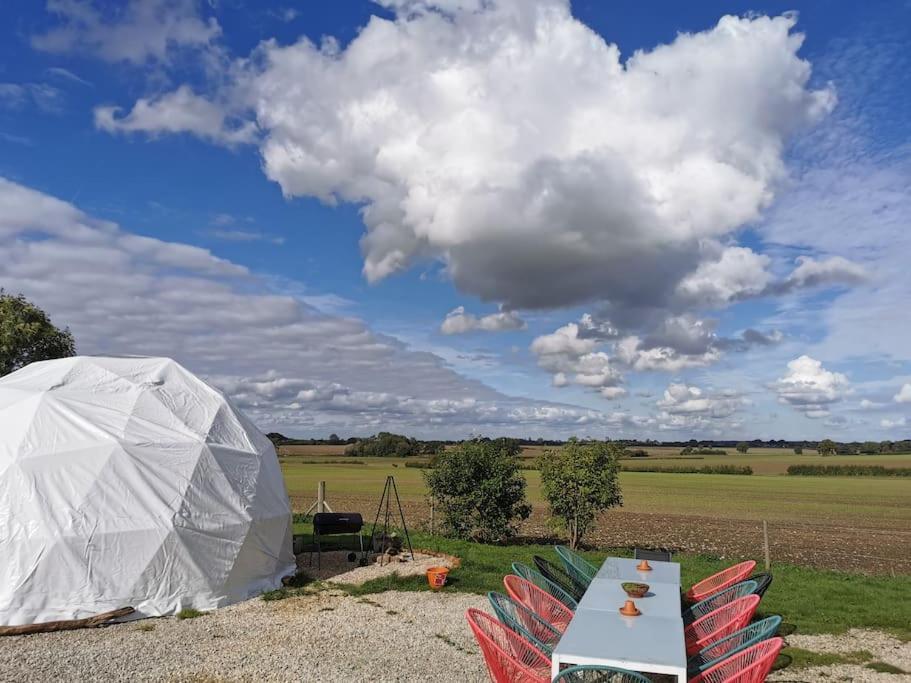 LangworthLincoln Star Dome, Hot Tub, Bbqアパートメント エクステリア 写真